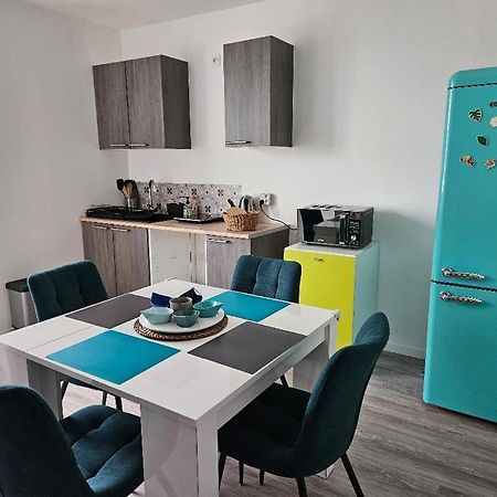 Appartement 4 Personnes Vue Mer A Santec Au Pied De La Plage Du Dossen Bagian luar foto